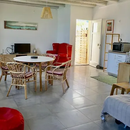 Apartament Follow Your Art Kýthira