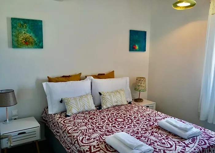 Apartment Follow Your Art *