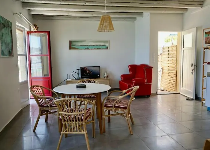 Follow Your Art Apartment *